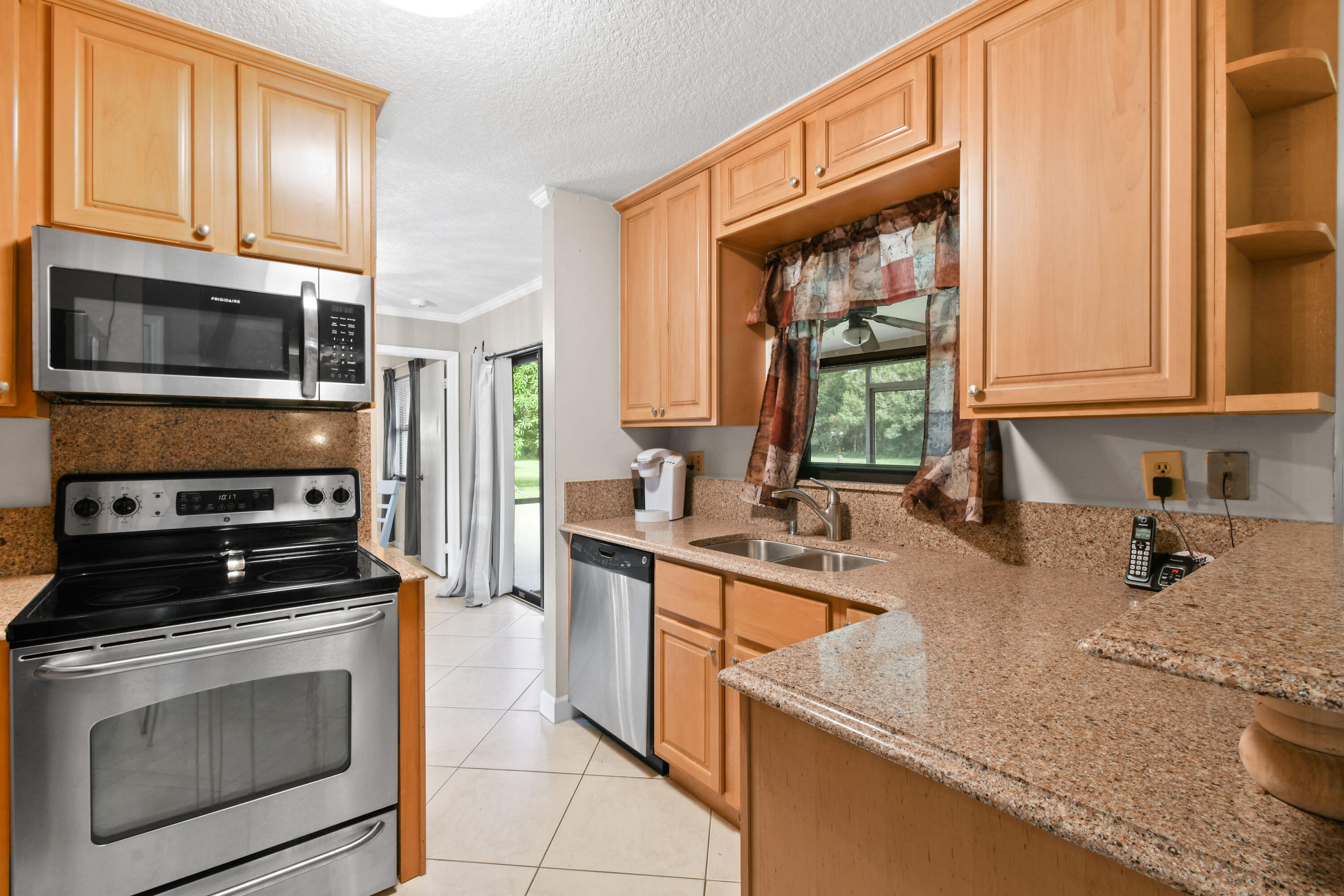 7107 181st Street Jupiter, FL 33458 - Photo 17 of 62 Stainless steel appliances