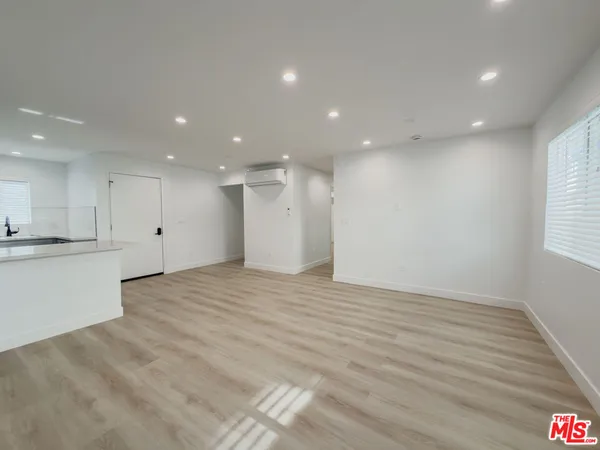 $3,025 | 1211 Beryl Street, Unit E, Redondo Beach, CA 90277