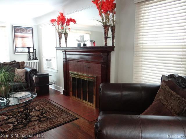 863 Barrington Road Grosse Pointe, MI 48230 - Photo 13 of 30 17 lr 3.jpg