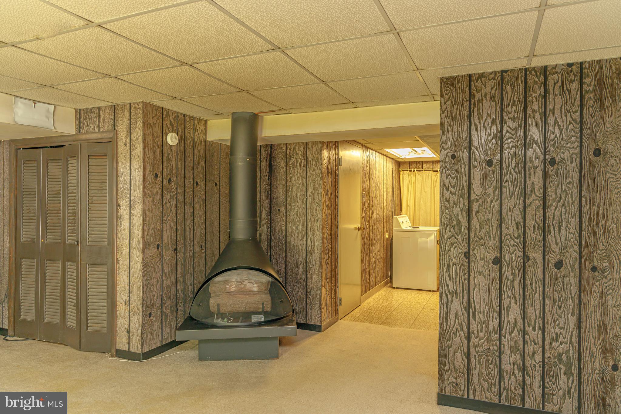 12029 Millbrook Road Philadelphia, PA 19154 - Photo 18 of 20 finished basement with powder room & laundry