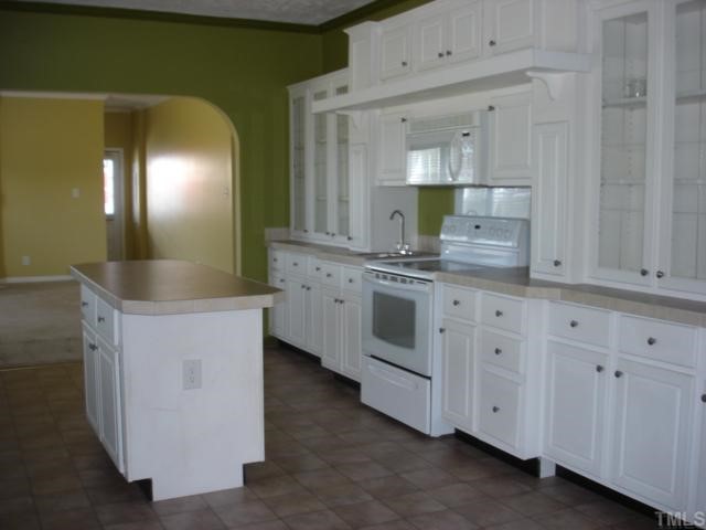 7181 Flower Hill Road Middlesex, NC 27557 - Photo 2 of 12 Kitchen