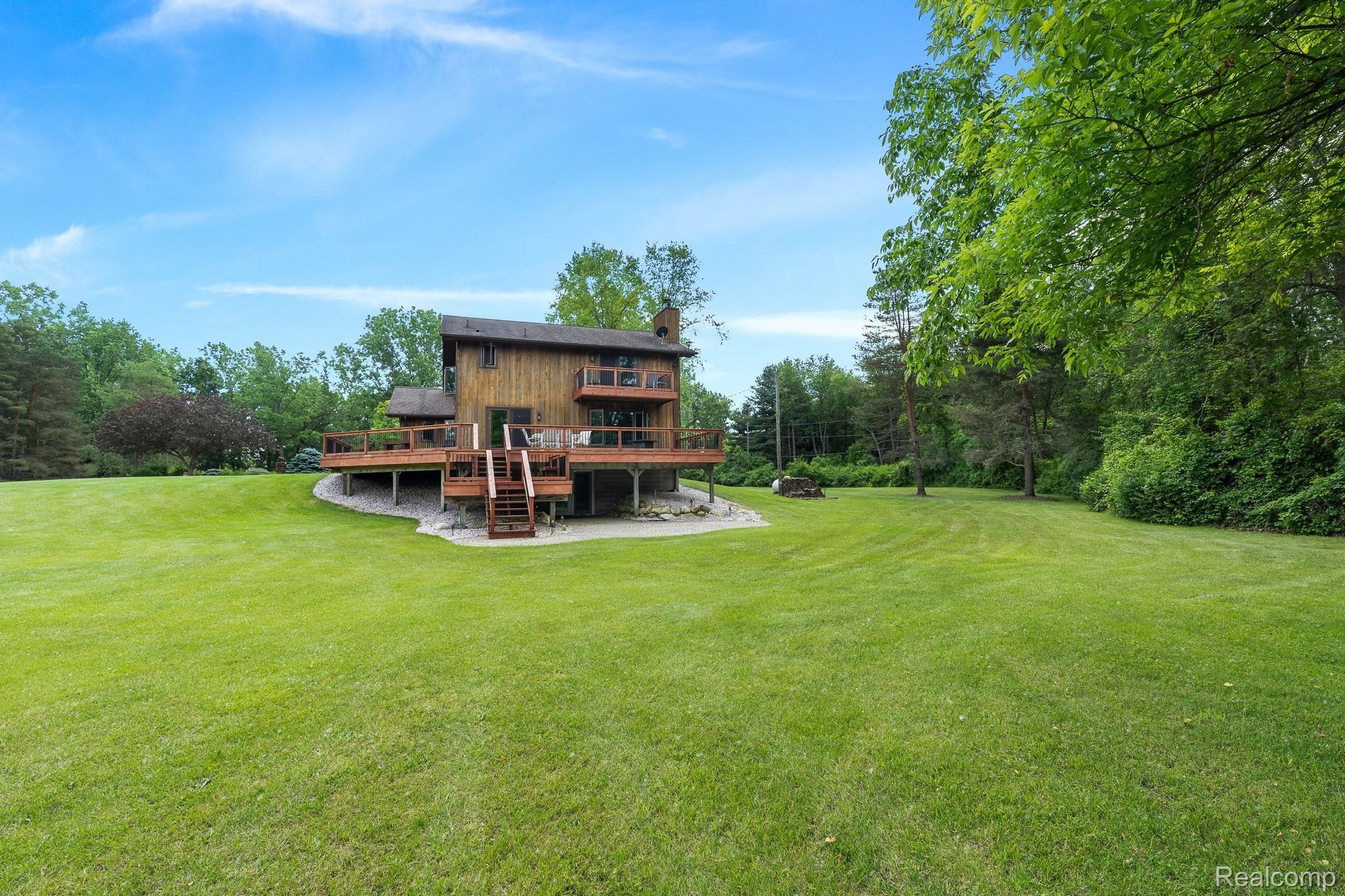 225 Brewer Road Leonard, MI 48367 - Photo 2 of 36 Brewer MLS-W009.jpg