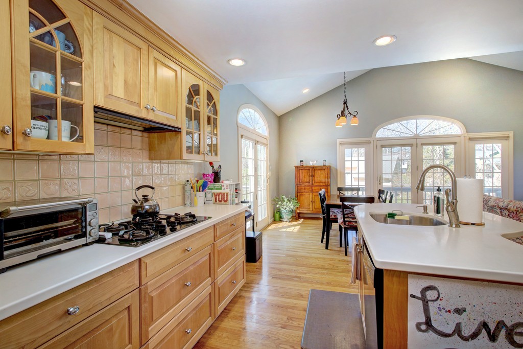 85 Brewster Drive Needham, MA 02492 - Photo 9 of 30