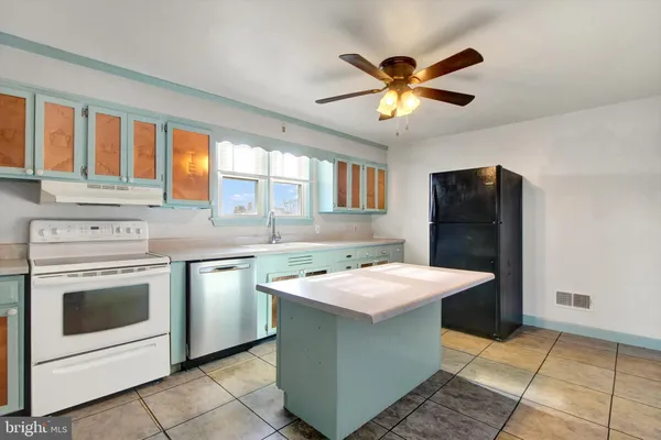 $275,000 | 601 South Street, McSherrystown, PA 17344