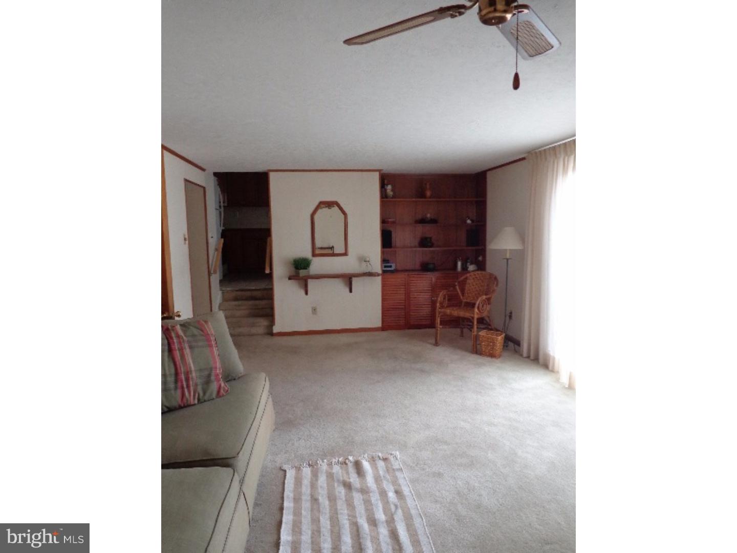 9702 Glenhope Road Philadelphia, PA 19115 - Photo 12 of 25 Family Room