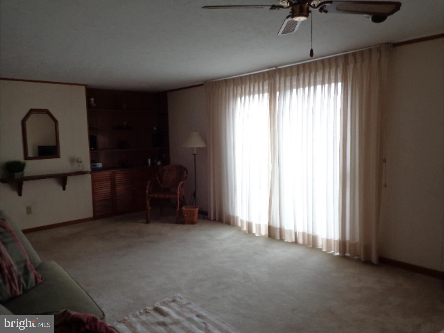 9702 Glenhope Road Philadelphia, PA 19115 - Photo 13 of 25 Family Room