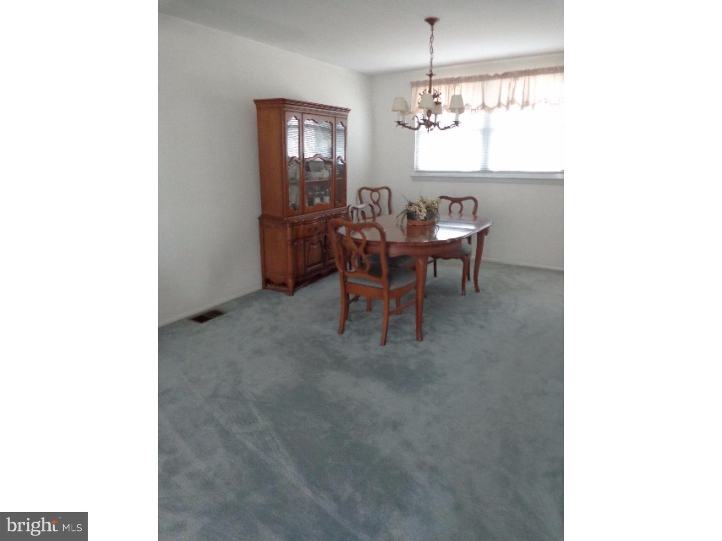 9702 Glenhope Road Philadelphia, PA 19115 - Photo 6 of 25 Dining Room