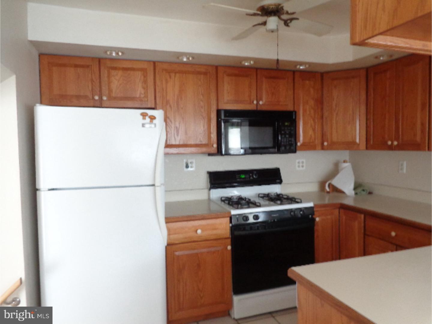 9702 Glenhope Road Philadelphia, PA 19115 - Photo 7 of 25 Kitchen