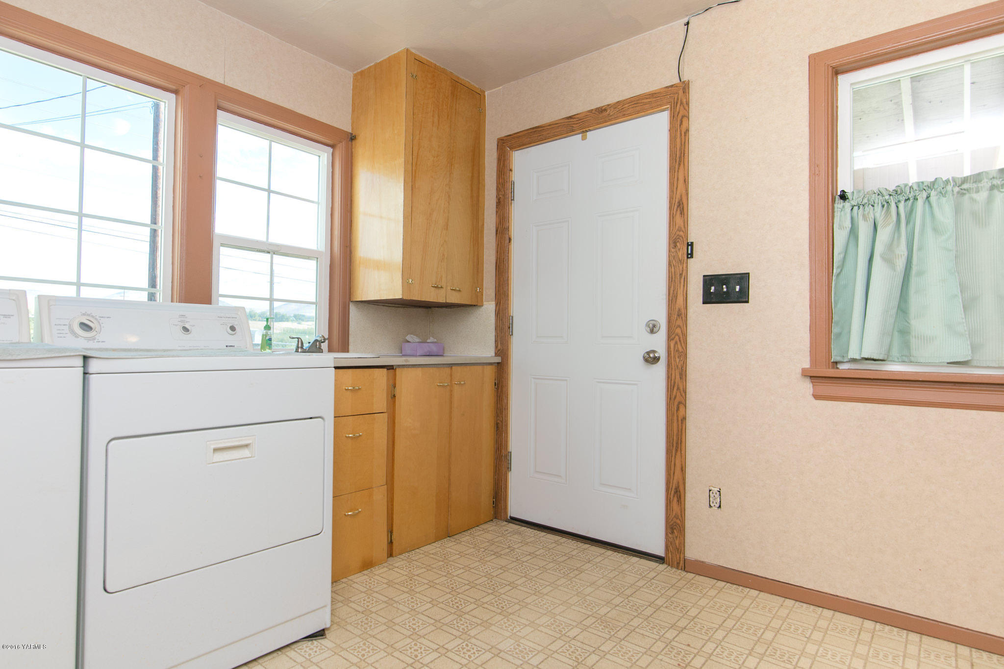 8002 Mieras Road Yakima, WA 98901 - Photo 16 of 34 MierasRd-5455
