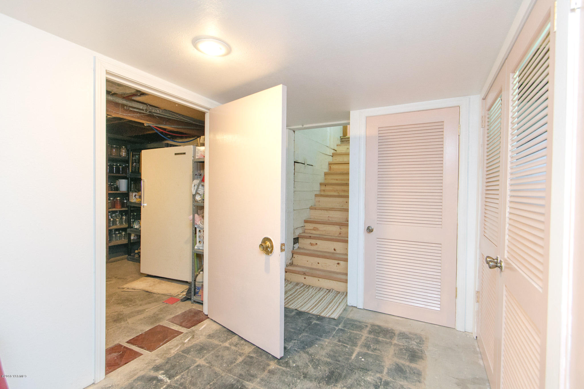 8002 Mieras Road Yakima, WA 98901 - Photo 22 of 34 MierasRd-5537
