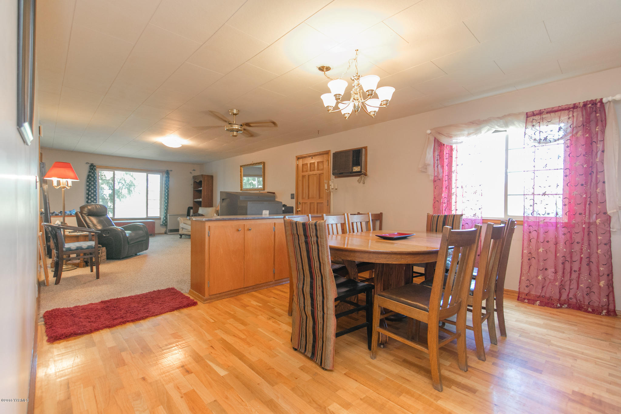 8002 Mieras Road Yakima, WA 98901 - Photo 4 of 34 MierasRd-5485