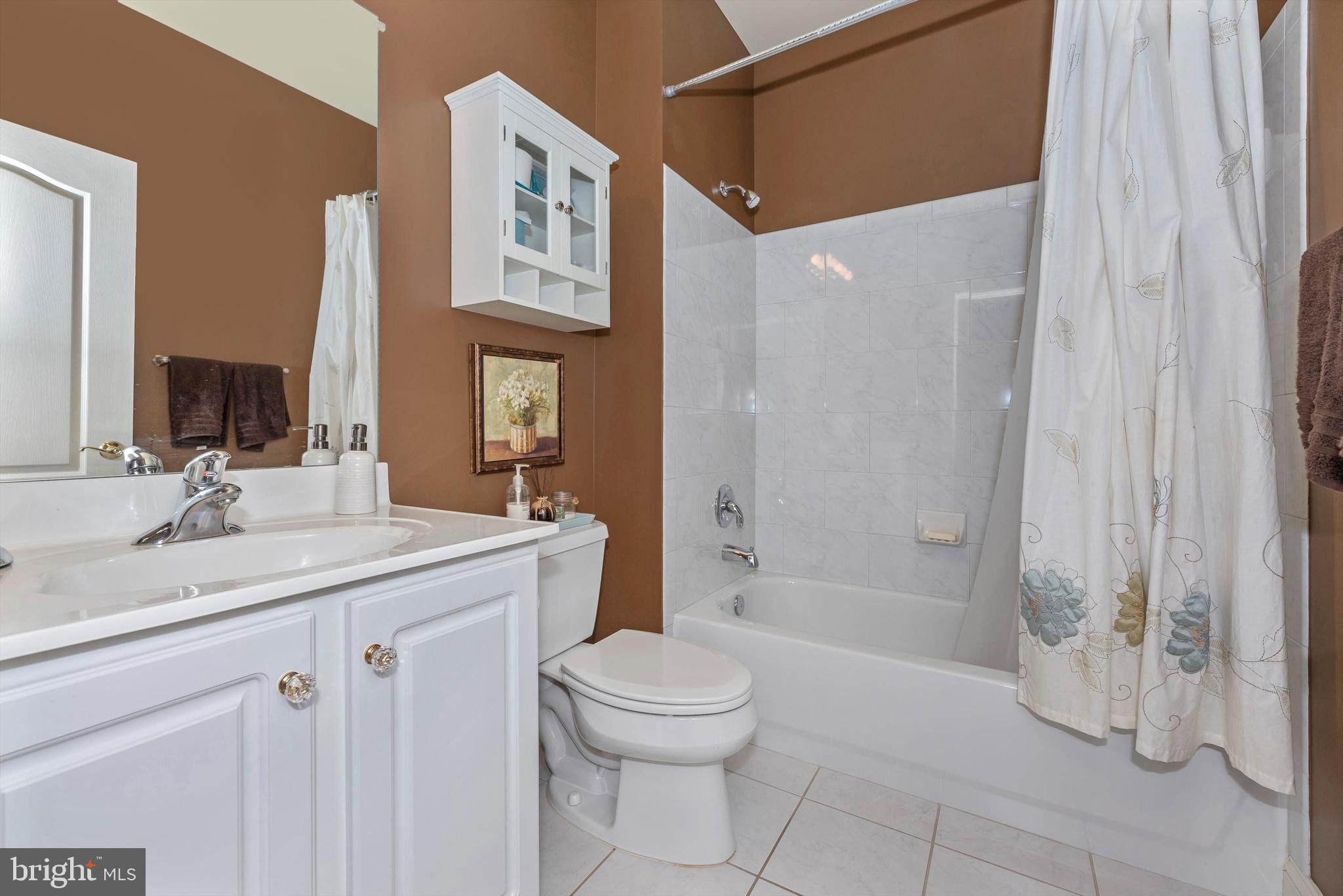 25 Woodmere Circle Middletown, MD 21769 - Photo 19 of 52 Main Level Full Bathroom