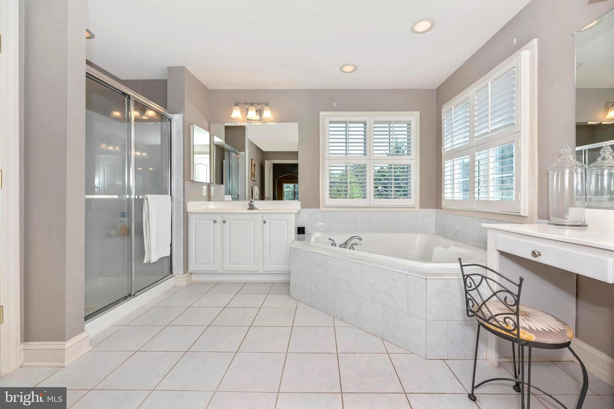 25 Woodmere Circle Middletown, MD 21769 - Photo 24 of 52 Spa-like Main Bathroom