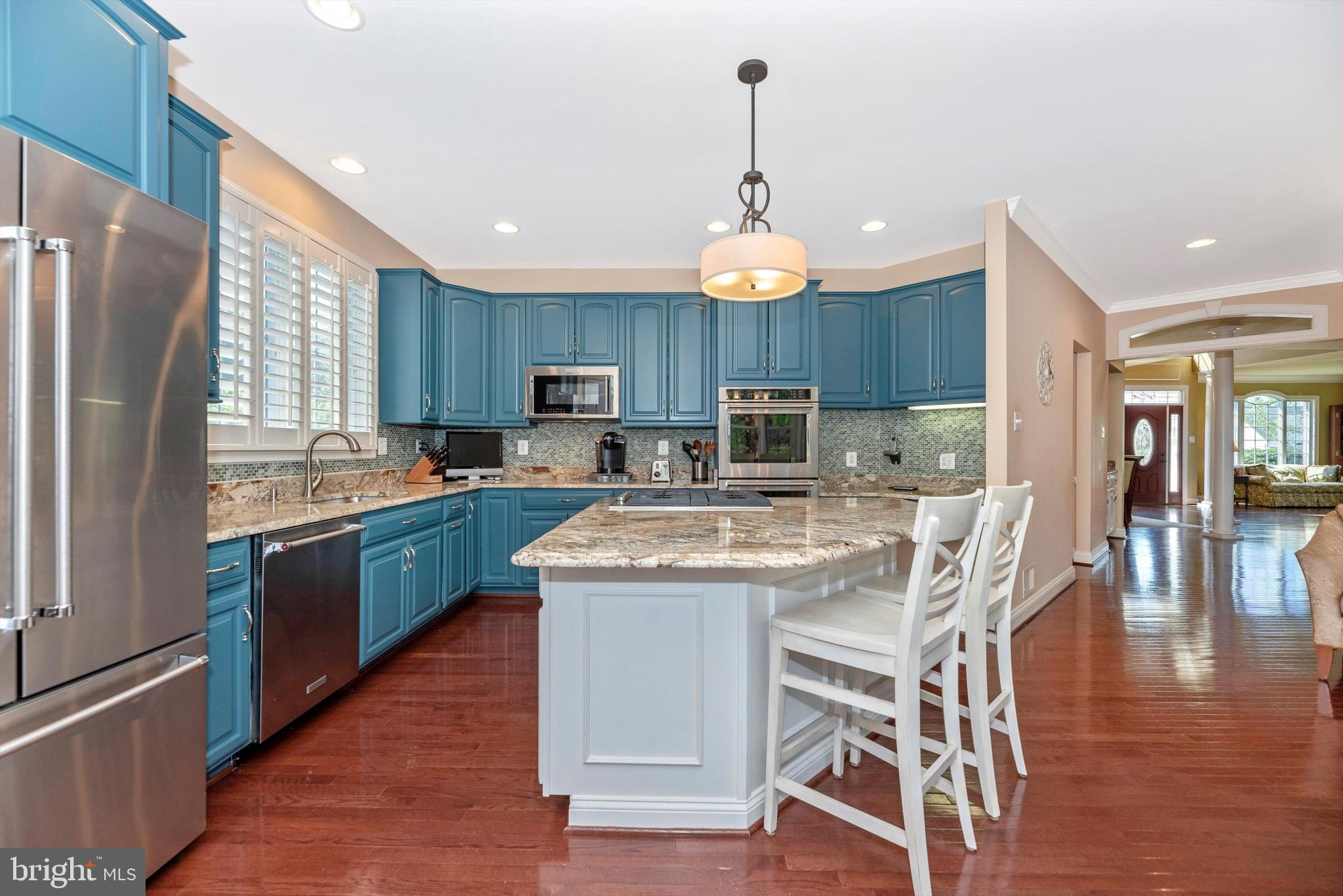 25 Woodmere Circle Middletown, MD 21769 - Photo 10 of 52 Enjoy coffe and the paper at the Breakfast Bar