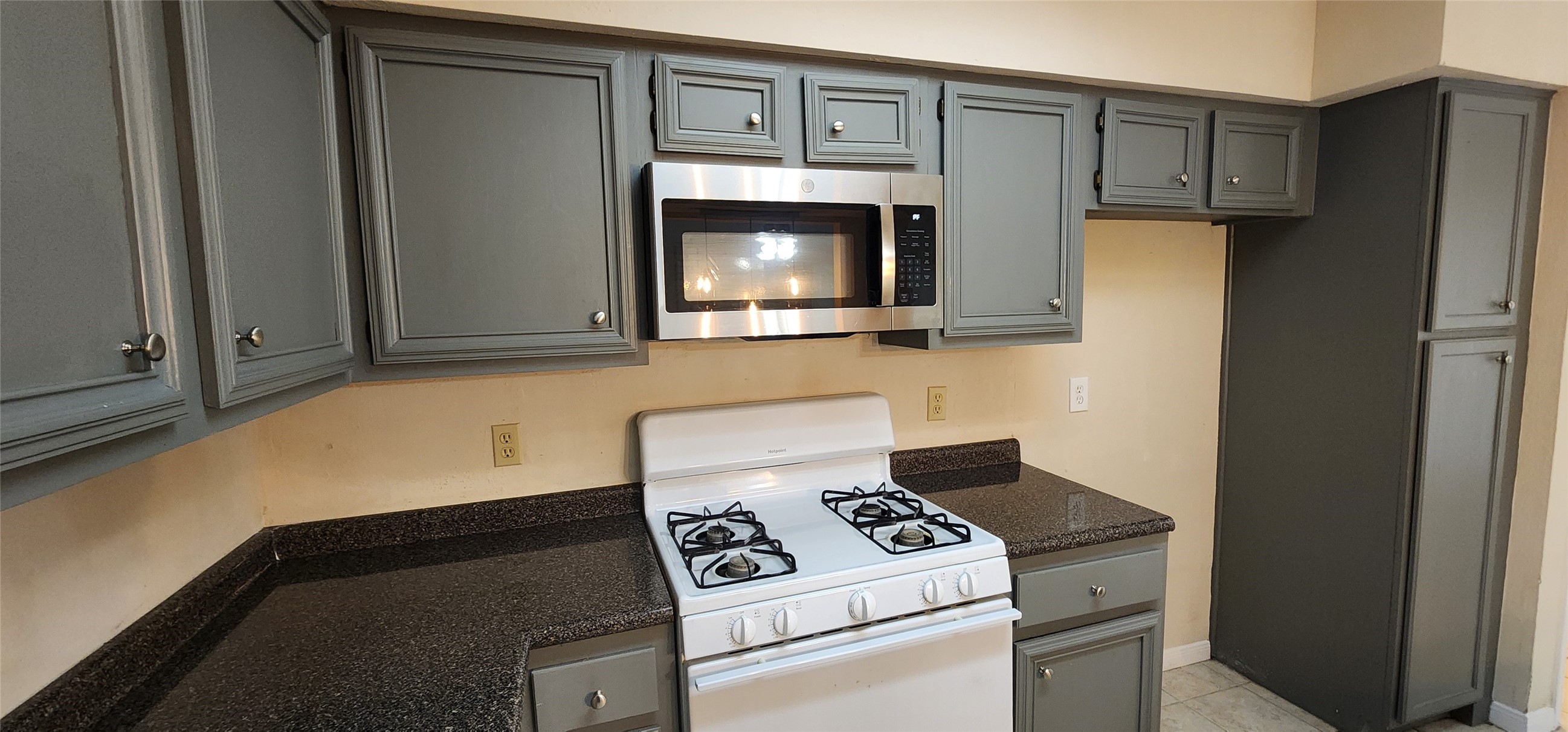 15215 Ensenada Drive Houston, TX 77083 - Photo 7 of 22 Kitchen another view