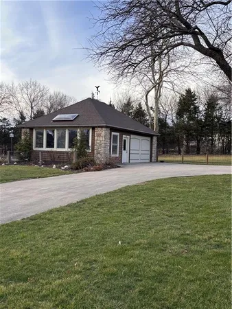 $1,300,000 | 11000 West 177th Terrace, Overland Park, KS 66221