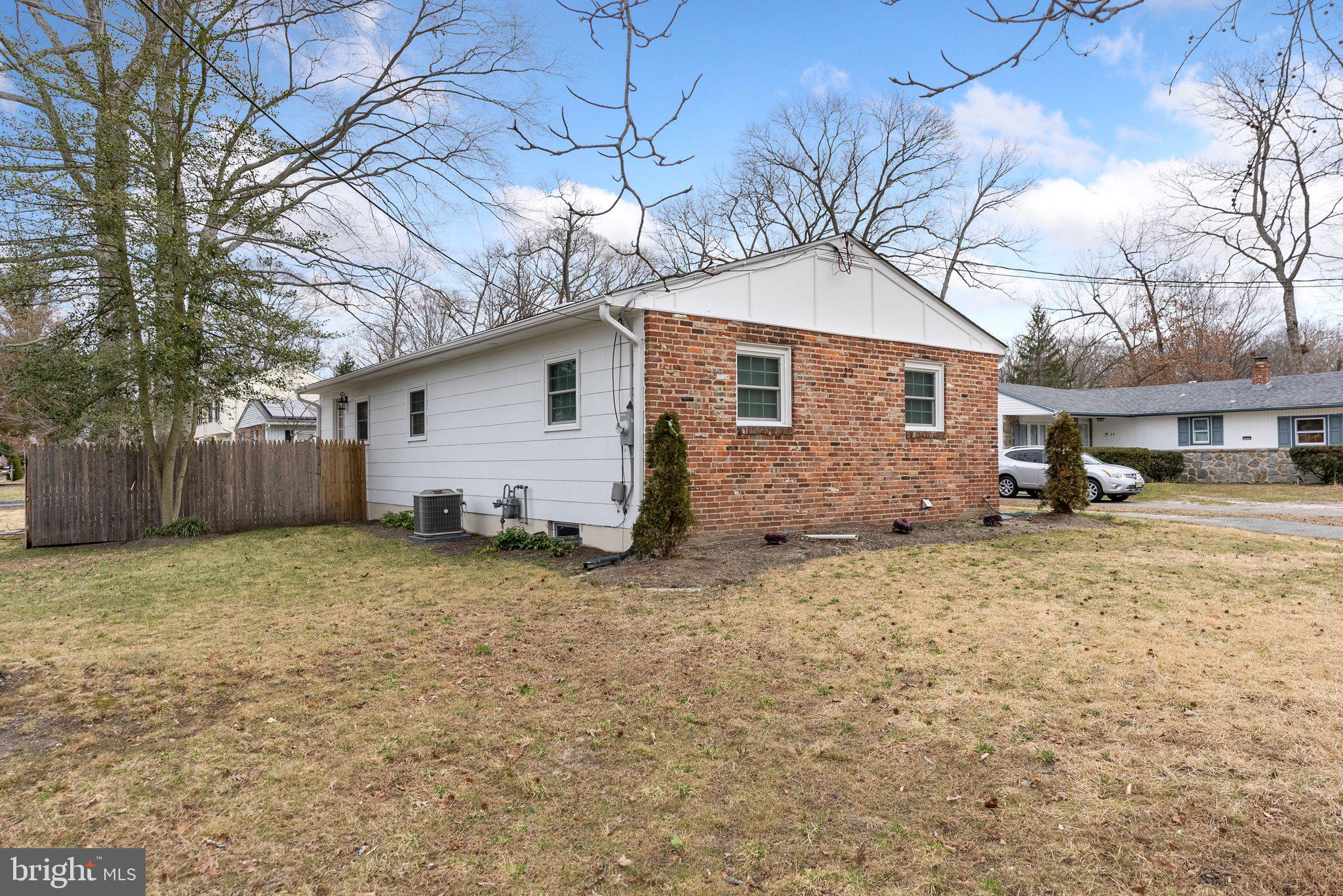 29 Chews Landing Road Lindenwold, NJ 08021 - Photo 4 of 30