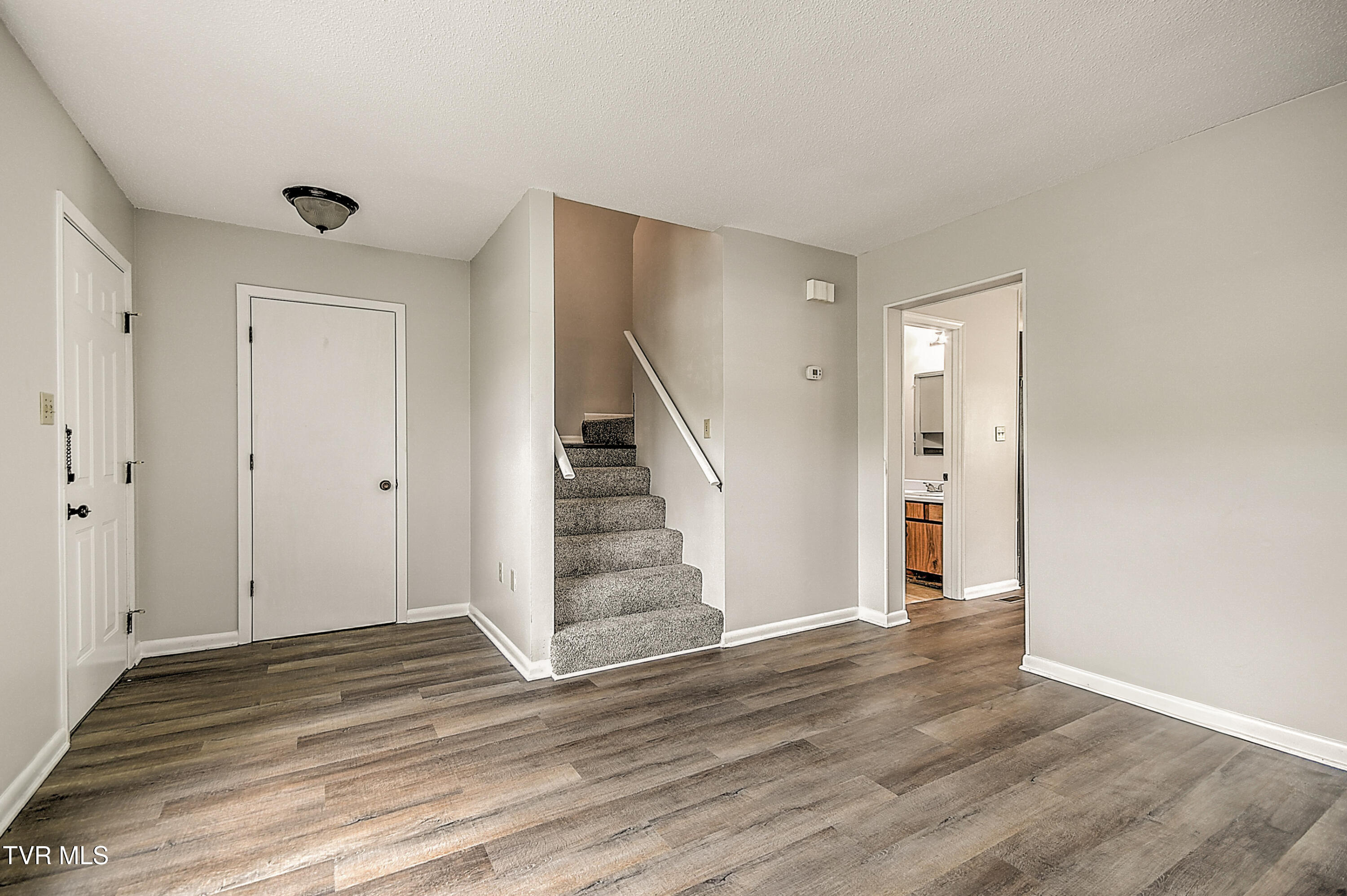 103 Northwinds Drive Bristol, VA 24201 - Photo 3 of 38 75 Northwinds #104-5