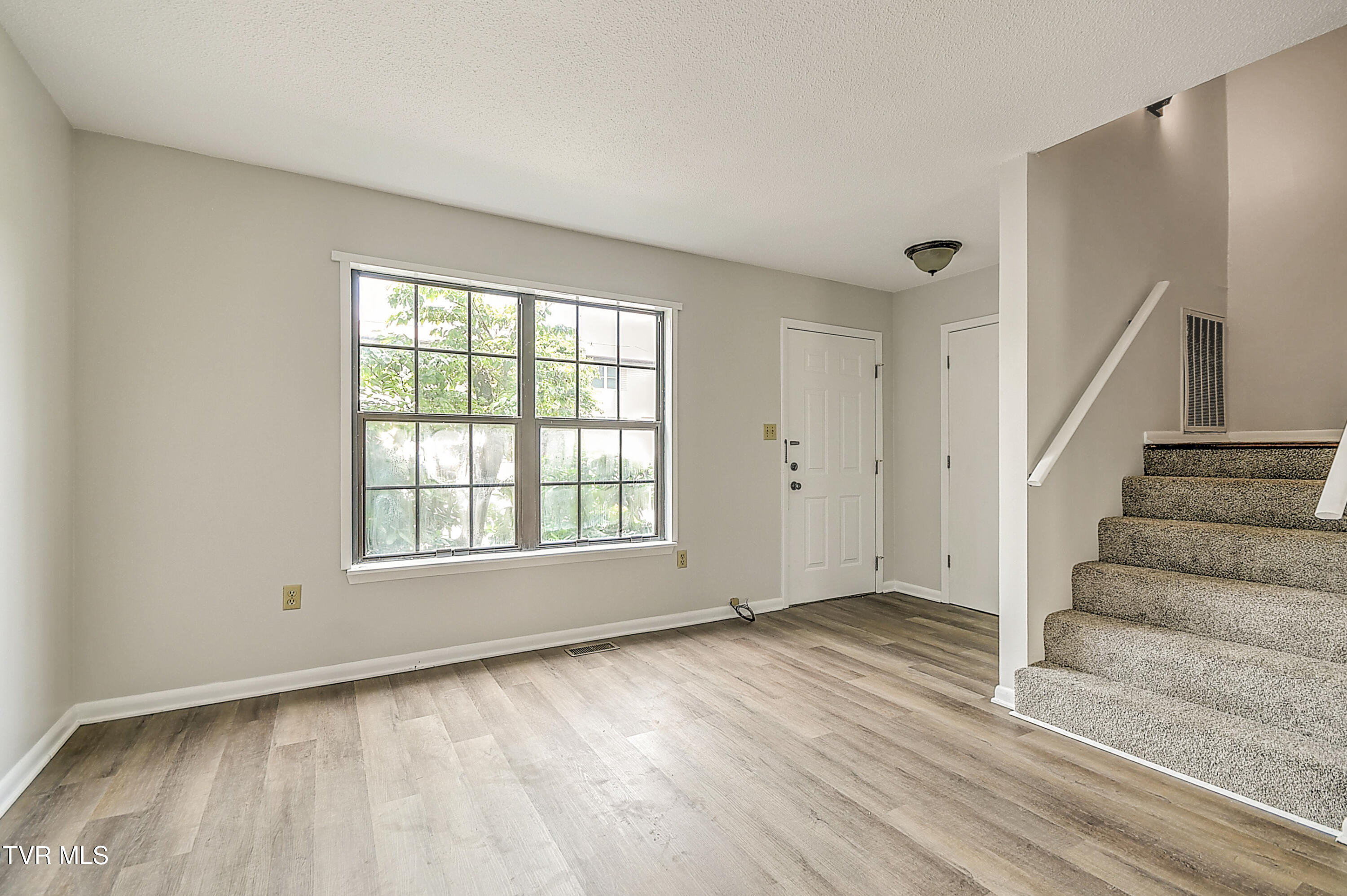 103 Northwinds Drive Bristol, VA 24201 - Photo 5 of 38 75 Northwinds #104-7