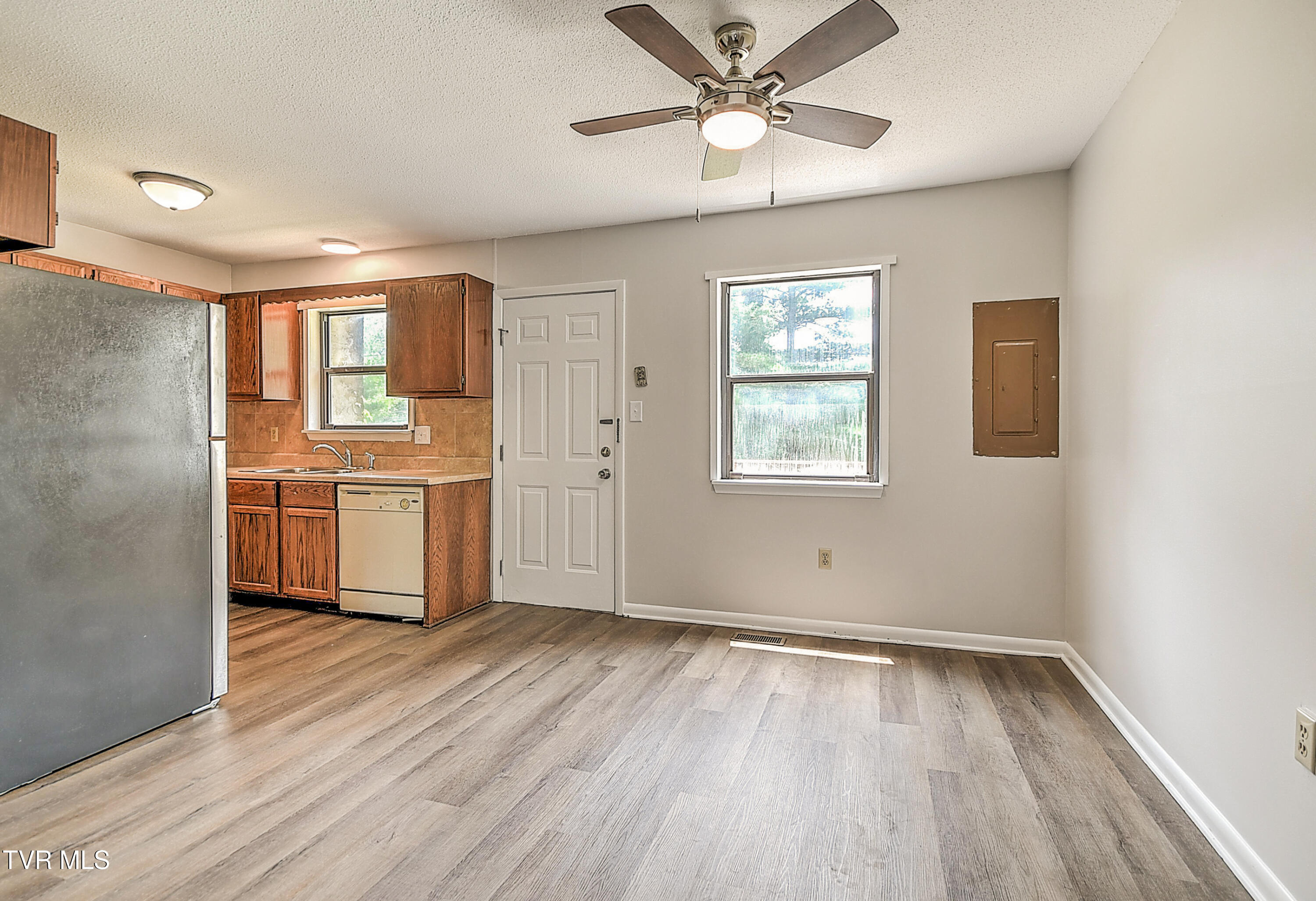 103 Northwinds Drive Bristol, VA 24201 - Photo 7 of 38 75 Northwinds #104-9