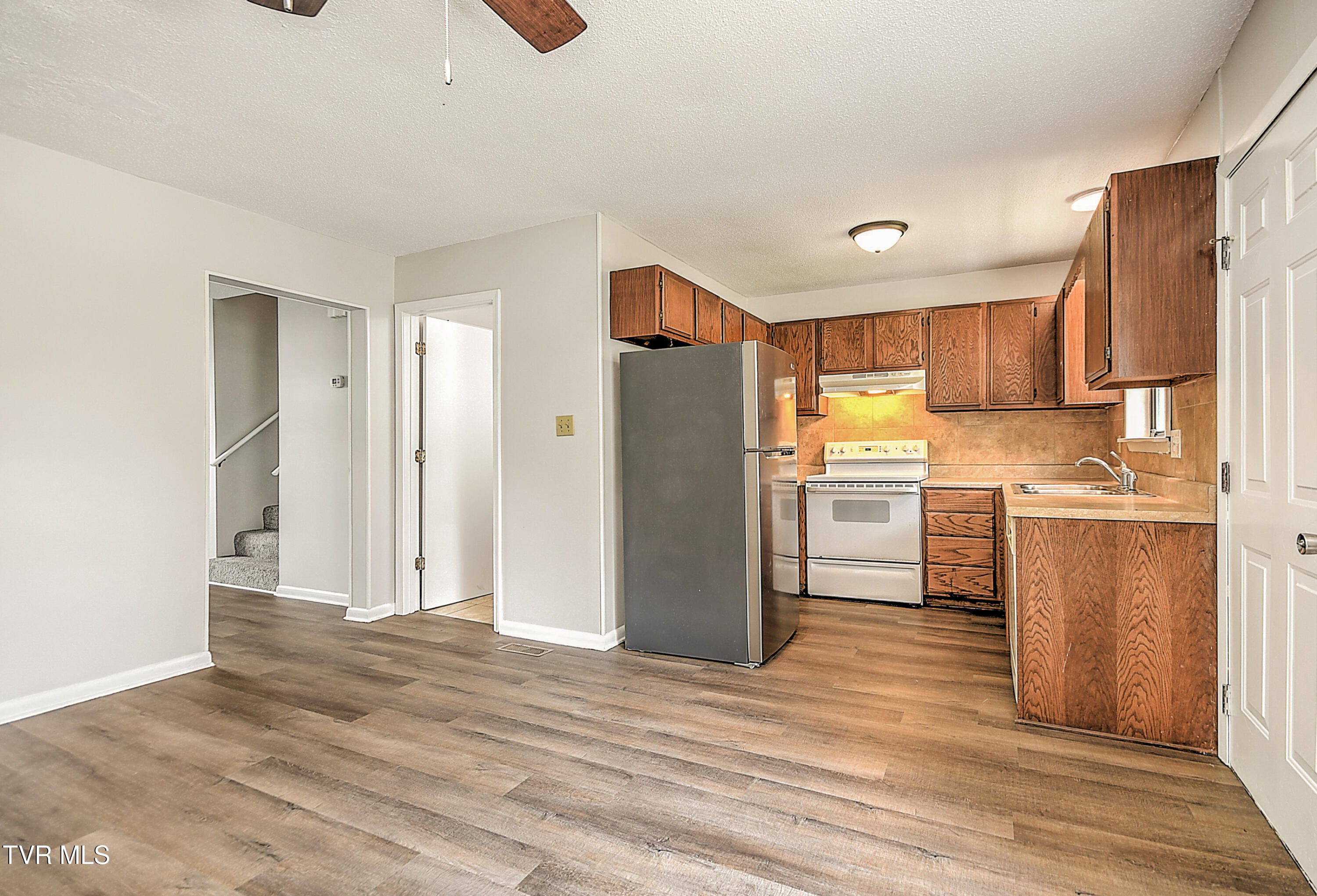 103 Northwinds Drive Bristol, VA 24201 - Photo 9 of 38 75 Northwinds #104-11