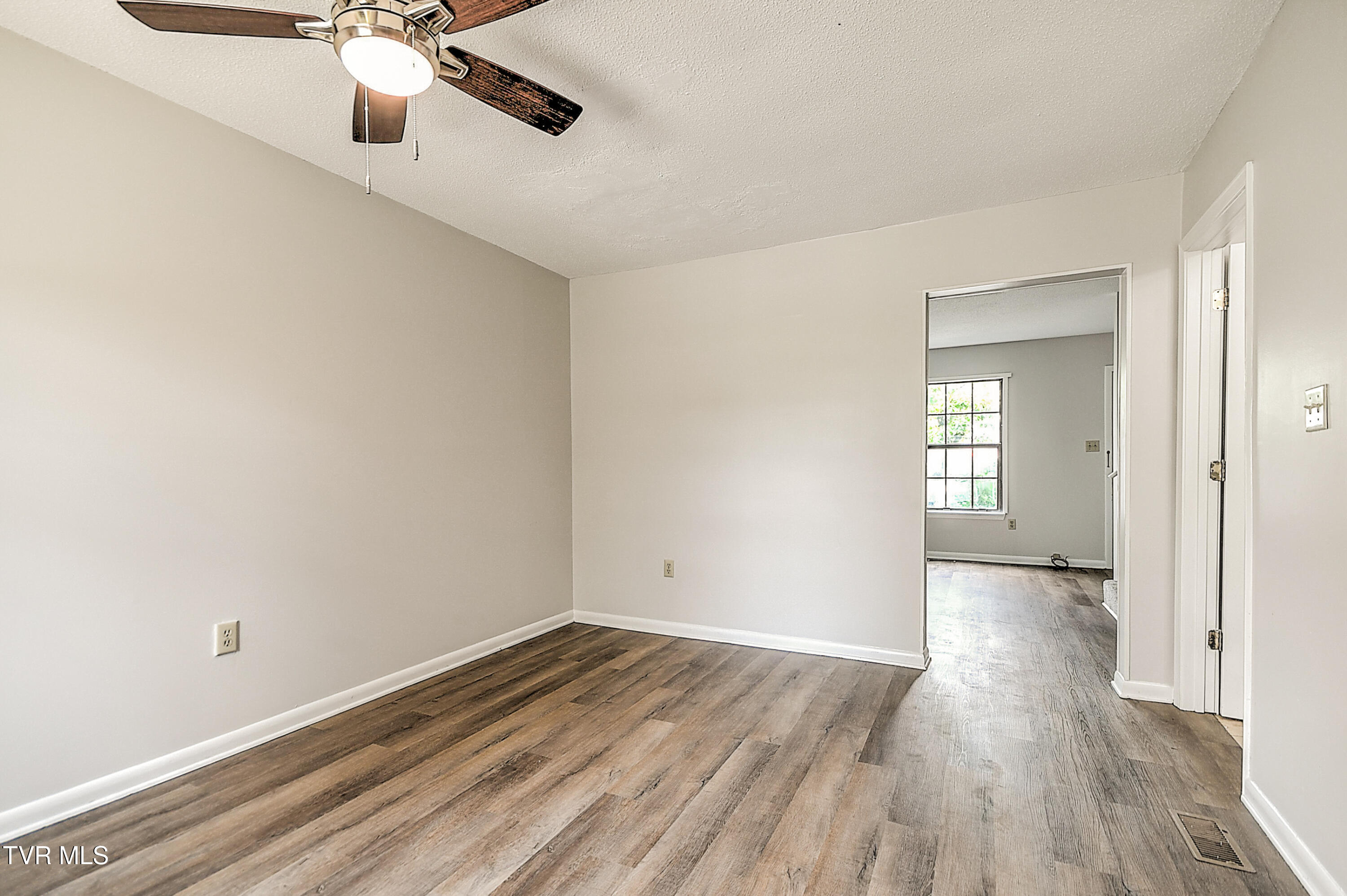 103 Northwinds Drive Bristol, VA 24201 - Photo 10 of 38 75 Northwinds #104-12