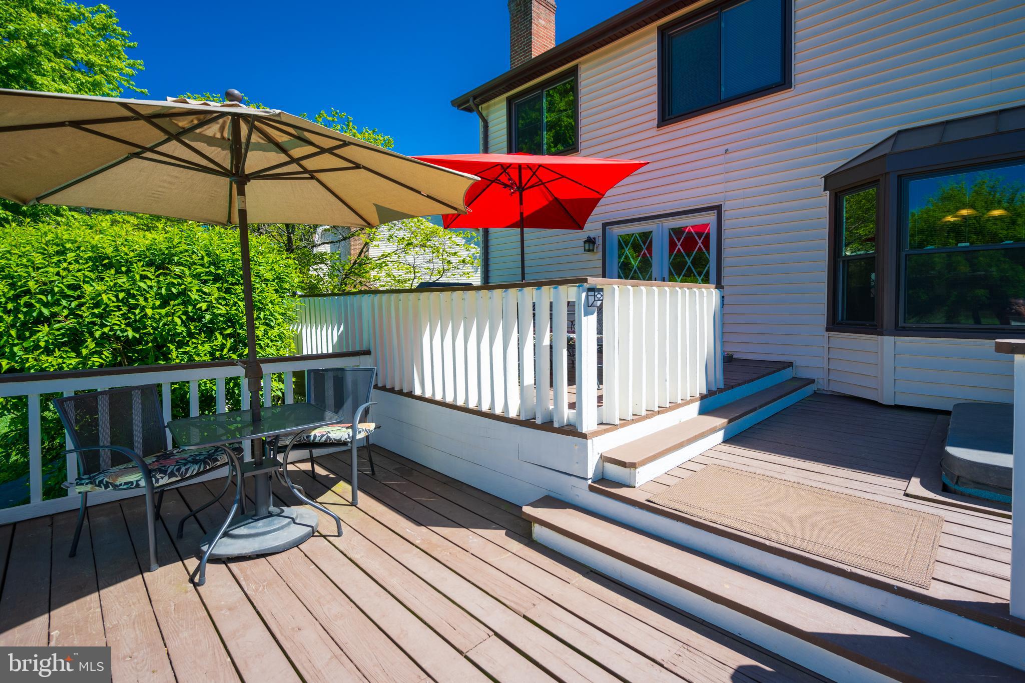 12421 Wendell Holmes Road Oak Hill, VA 20171 - Photo 13 of 56 Step down from one deck to another