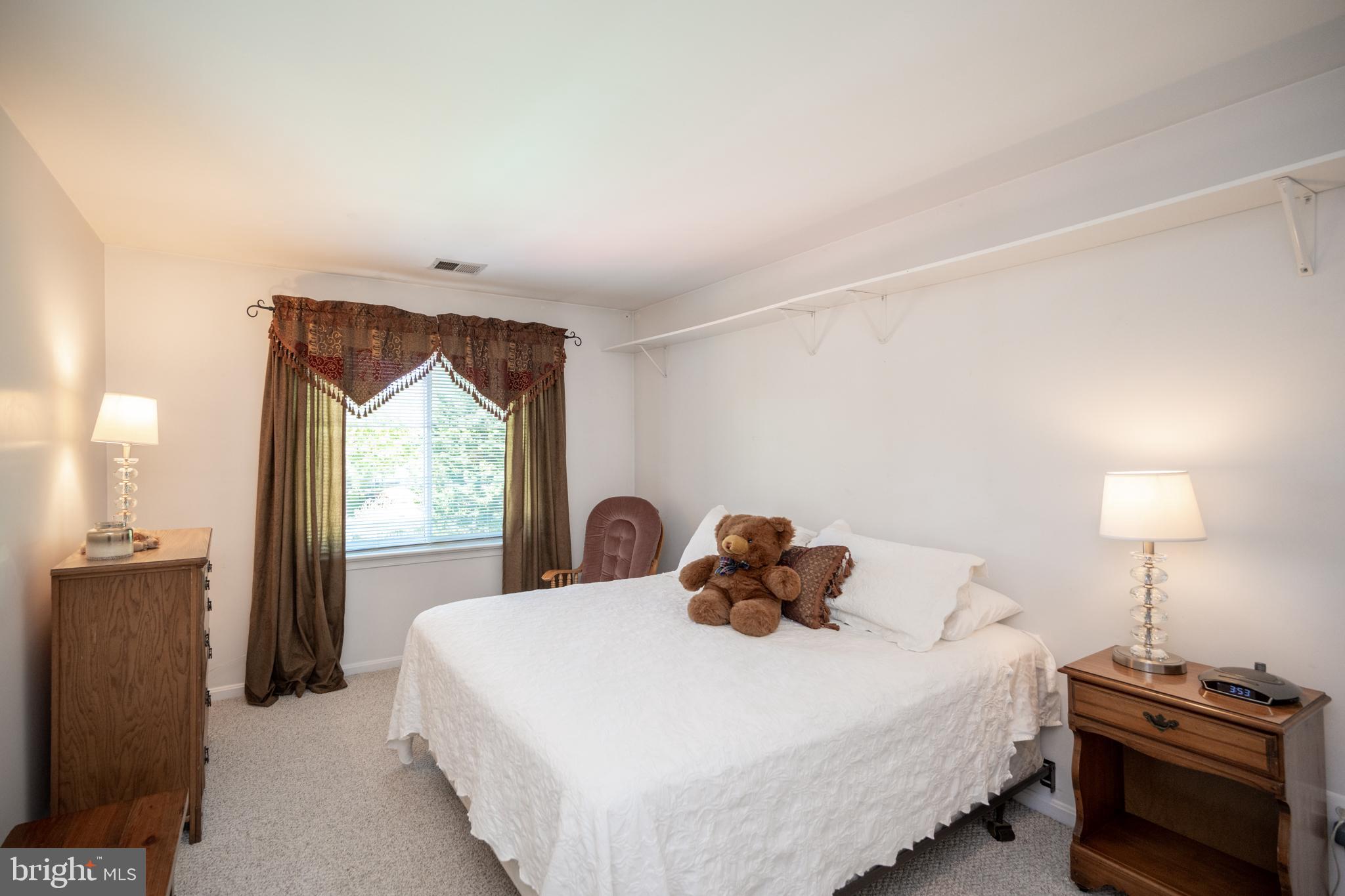 12421 Wendell Holmes Road Oak Hill, VA 20171 - Photo 44 of 56 Second level bedroom