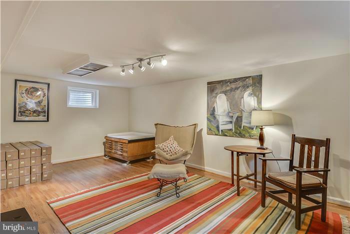 1801 Alcan Drive Silver Spring, MD 20902 - Photo 17 of 30 Family Room