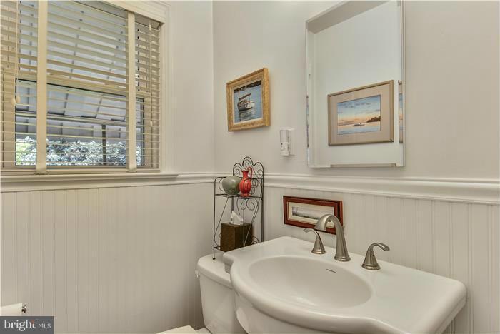 1801 Alcan Drive Silver Spring, MD 20902 - Photo 9 of 30 Bath