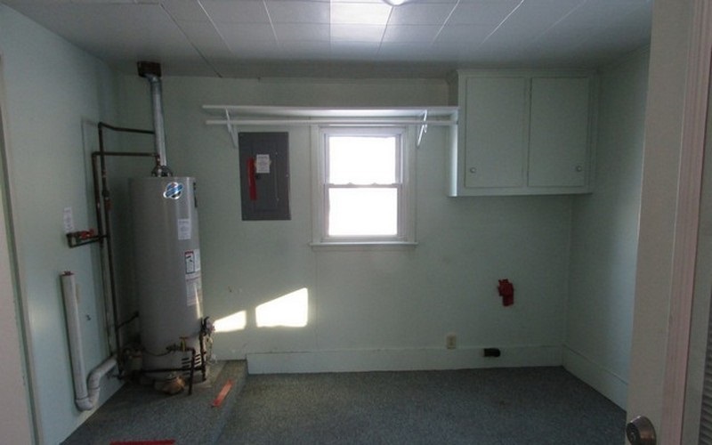 207 Tierney Road Bay City, MI 48708 - Photo 10 of 12 Gallery Image 10