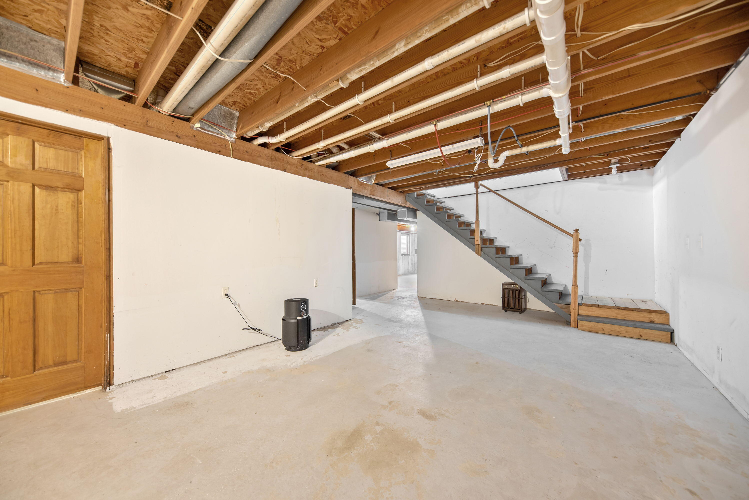 6983 East Division Road Mill Creek, IN 46365 - Photo 28 of 35 2996x2000
