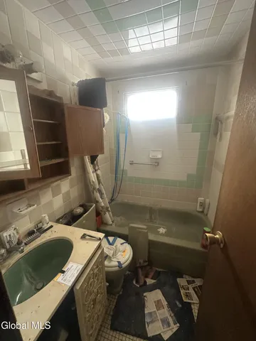 $129,000 | 1924 Woodlawn Street, Rotterdam, NY 12306