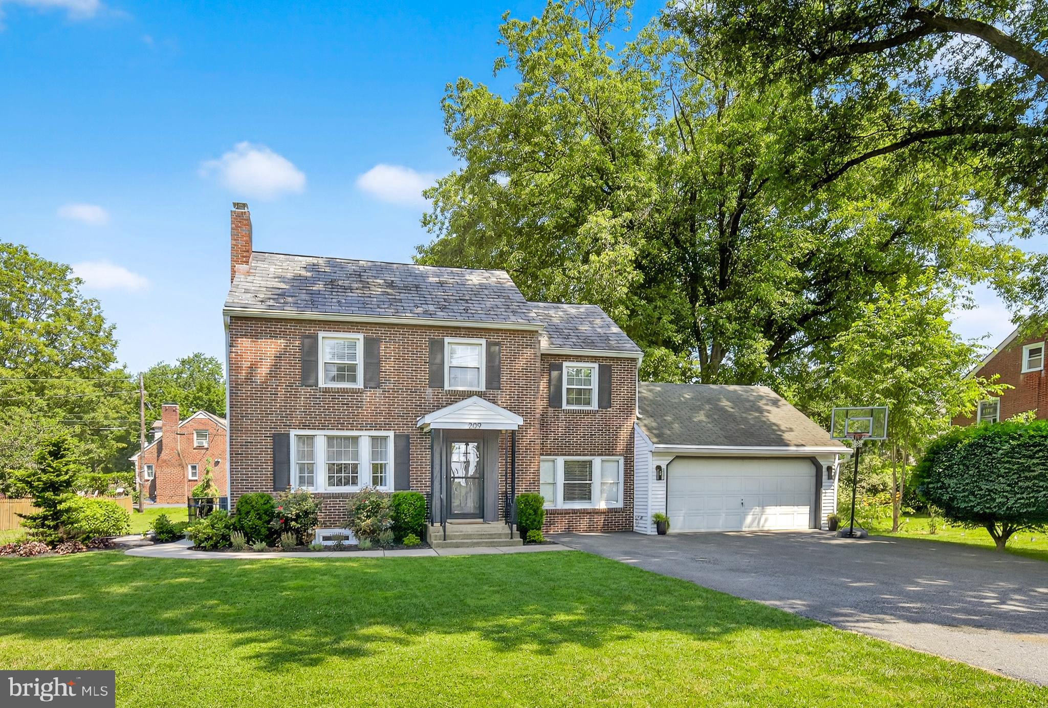 209 East Roseville Road Lancaster, PA 17601 - Photo 1 of 40 Gallery Image 1