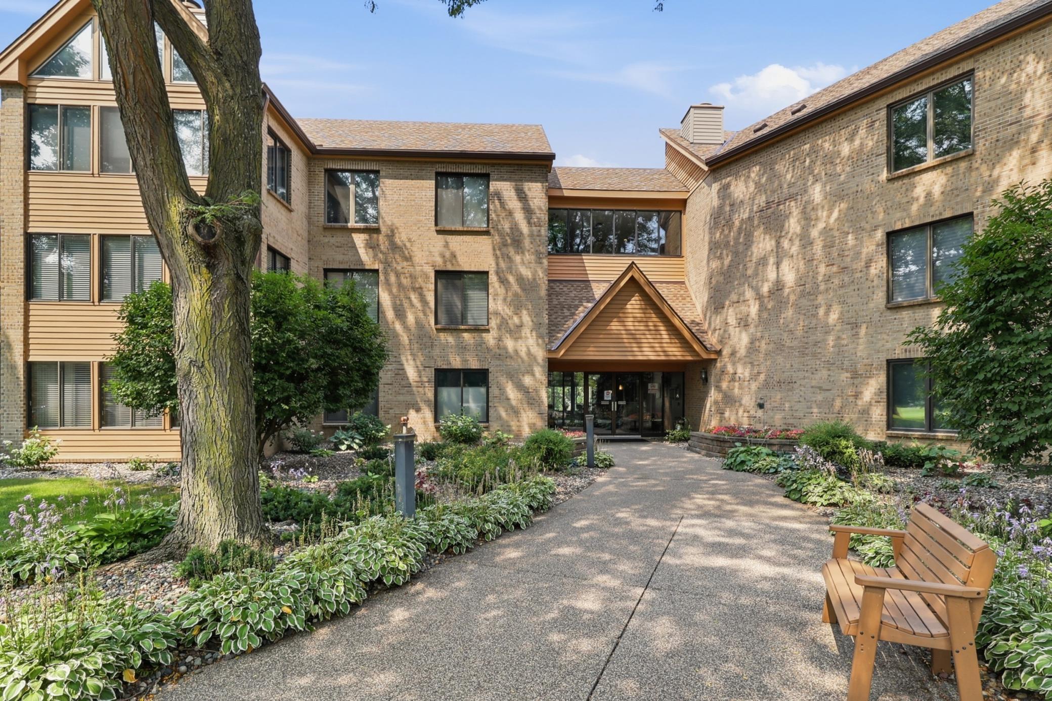 6100 Auto Club Road, Unit 305 Bloomington, MN 55438 - Photo 33 of 40 Gallery Image 33