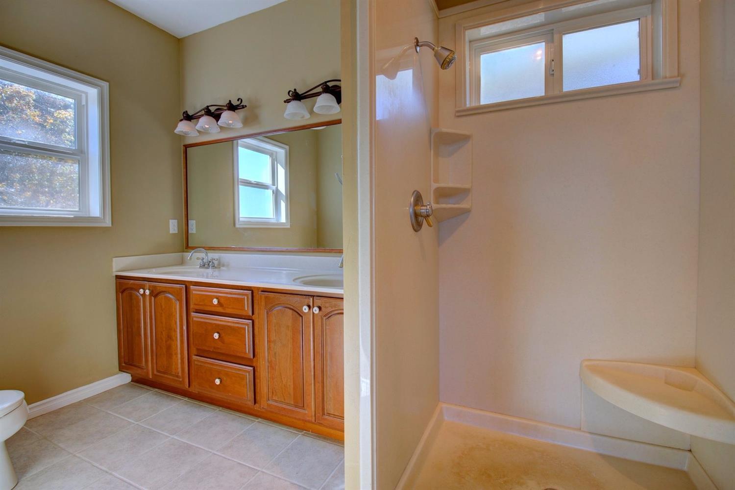 5753 Old Stage Road Central Point, OR 97502 - Photo 14 of 22 Additional Photo