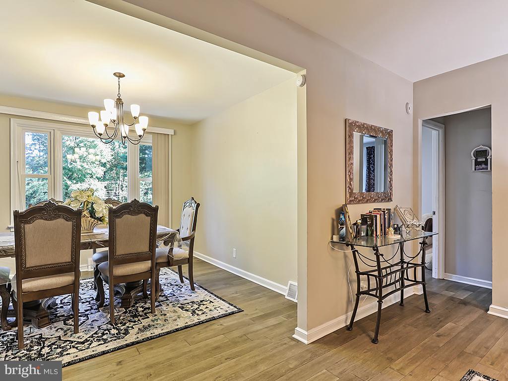 8021 Hammond Road Cheltenham, PA 19012 - Photo 7 of 26
