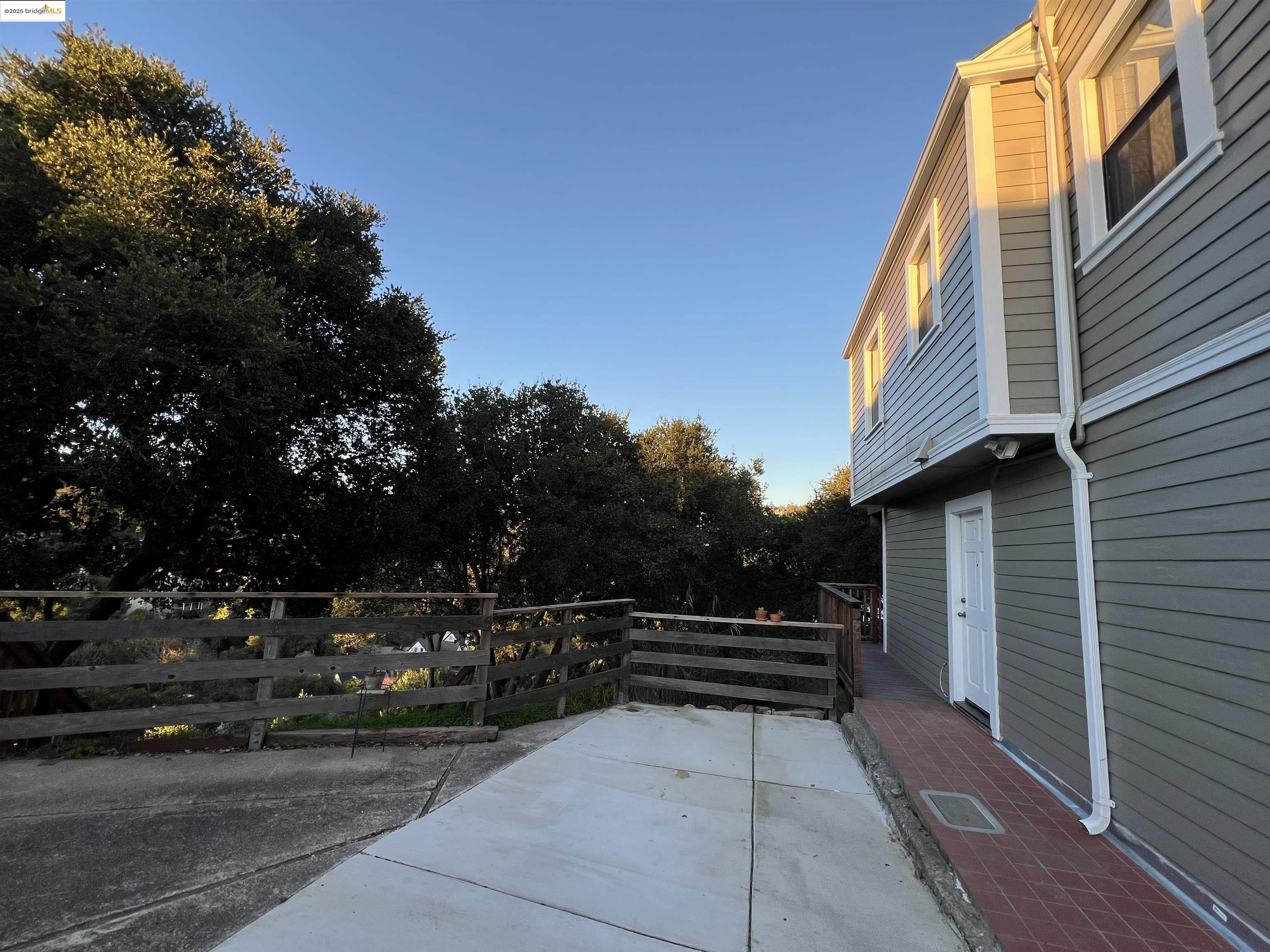 900 Everett Avenue, Unit A Oakland, CA 94602 - Photo 10 of 10 a view of backyard with pathway