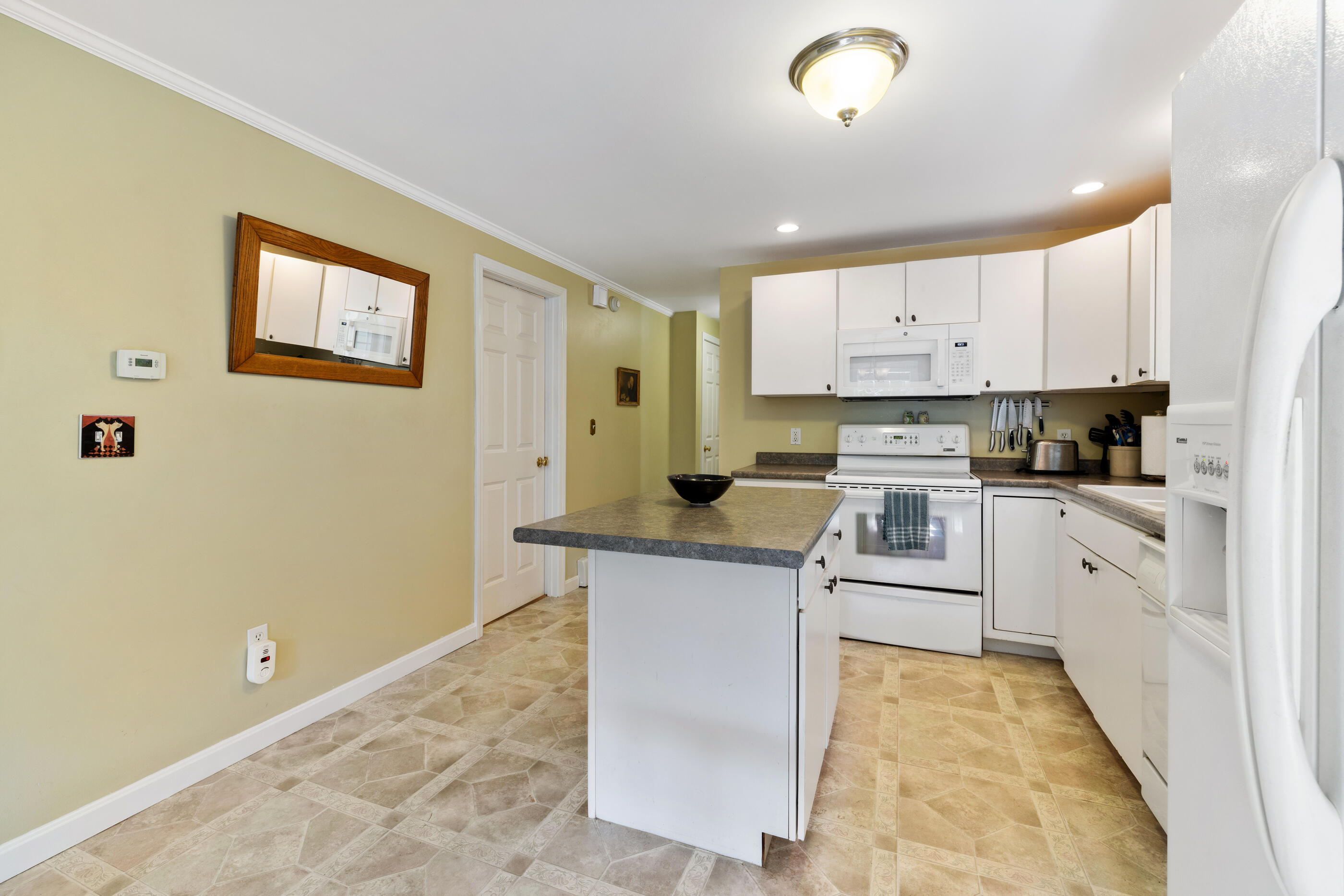 105 Beverly Street Portland, ME 04103 - Photo 17 of 63 105 Beverly (8)