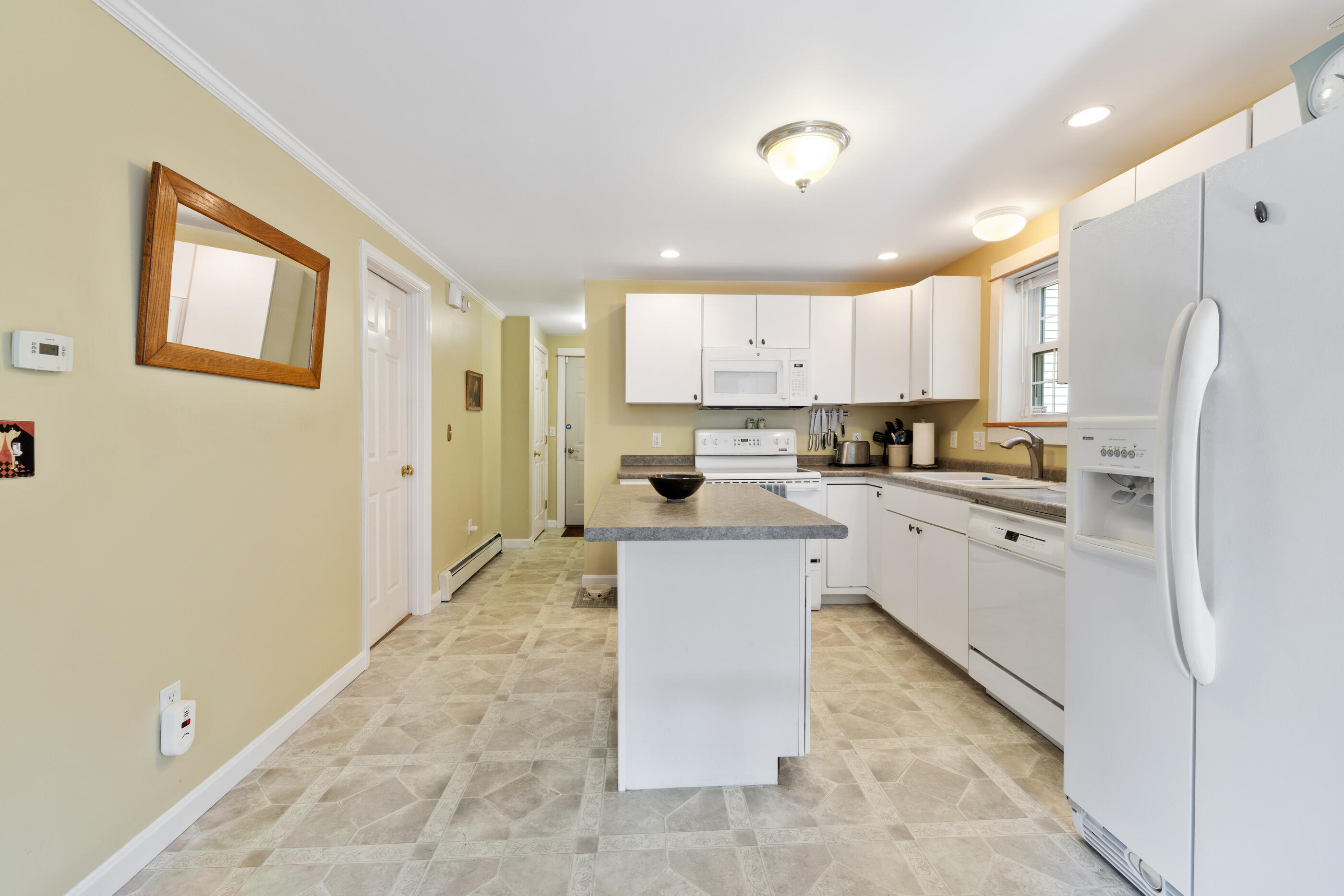 105 Beverly Street Portland, ME 04103 - Photo 18 of 63 105 Beverly (9)