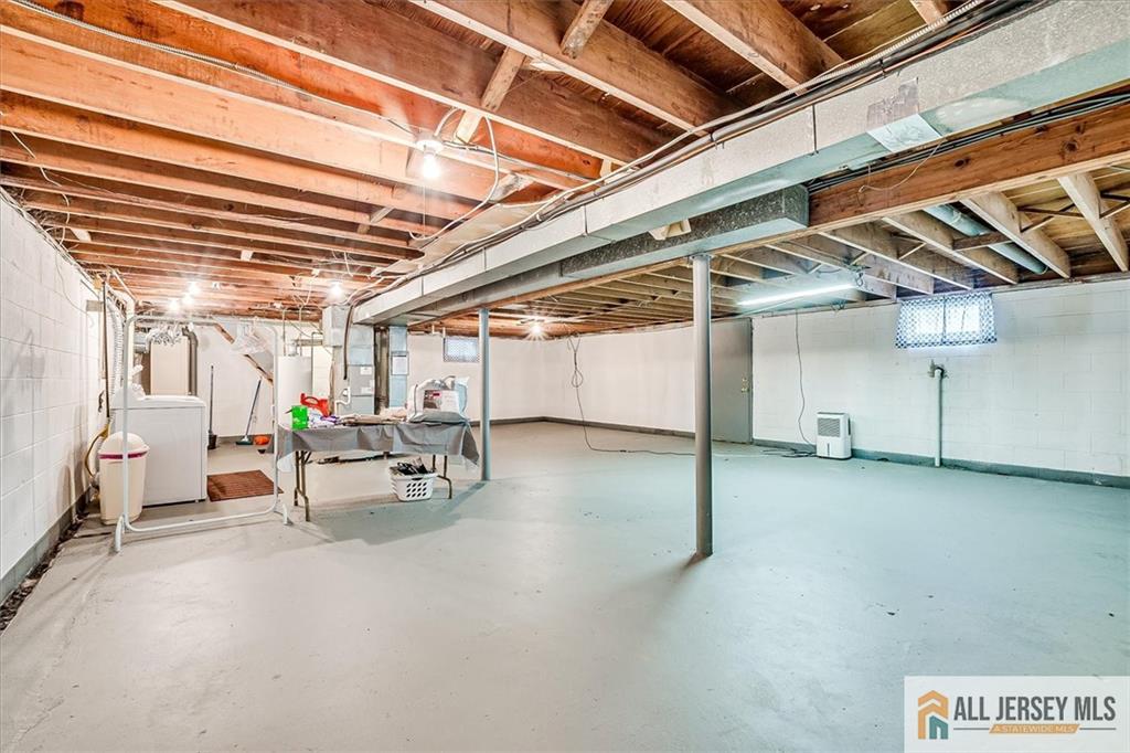 20 Melville Road Edison, NJ 08817 - Photo 23 of 31 a view of a garage
