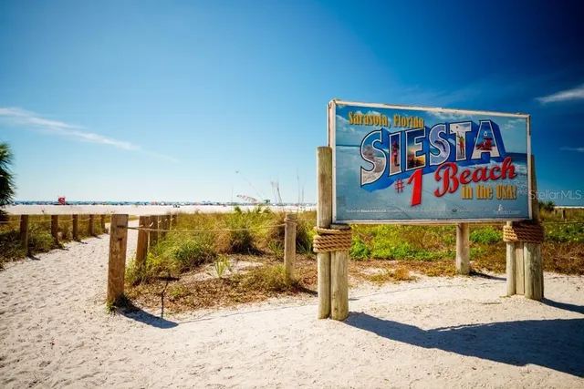 a view of an ocean view