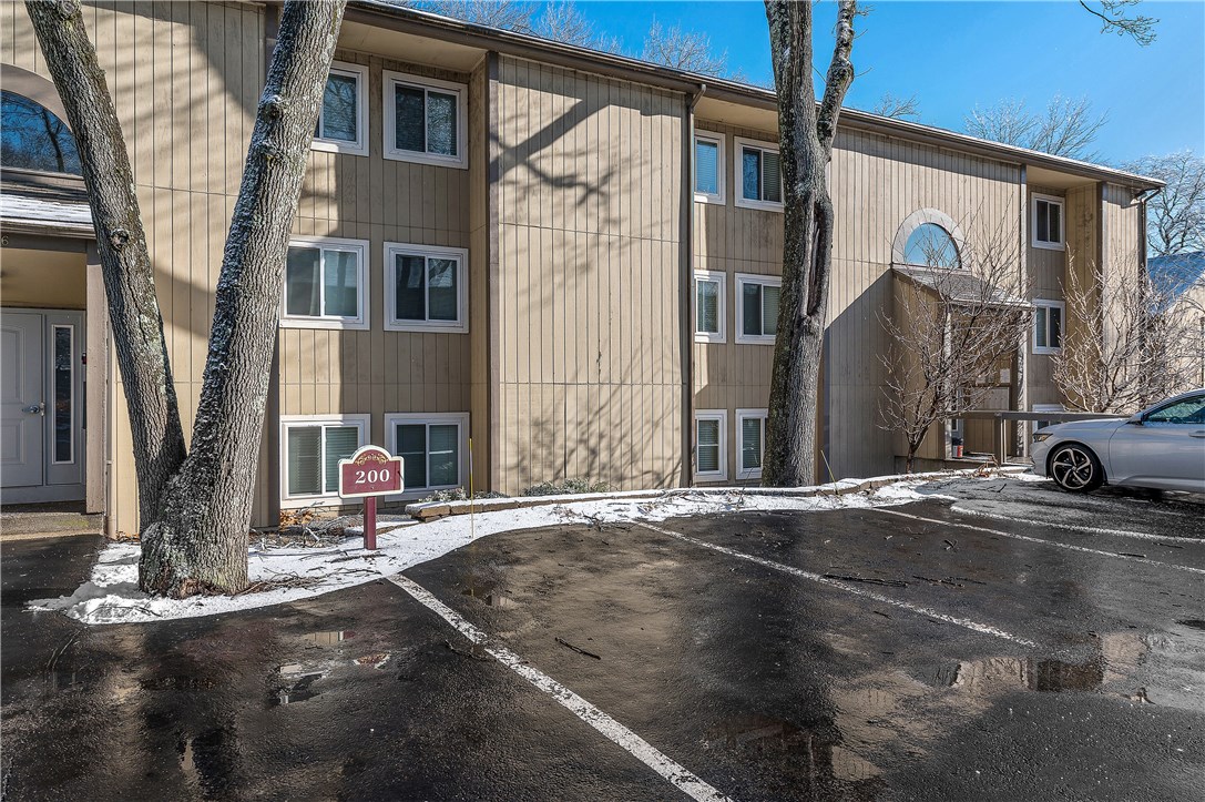 400 New River Road, Unit 212 Lincoln, RI 02838 - Photo 2 of 20