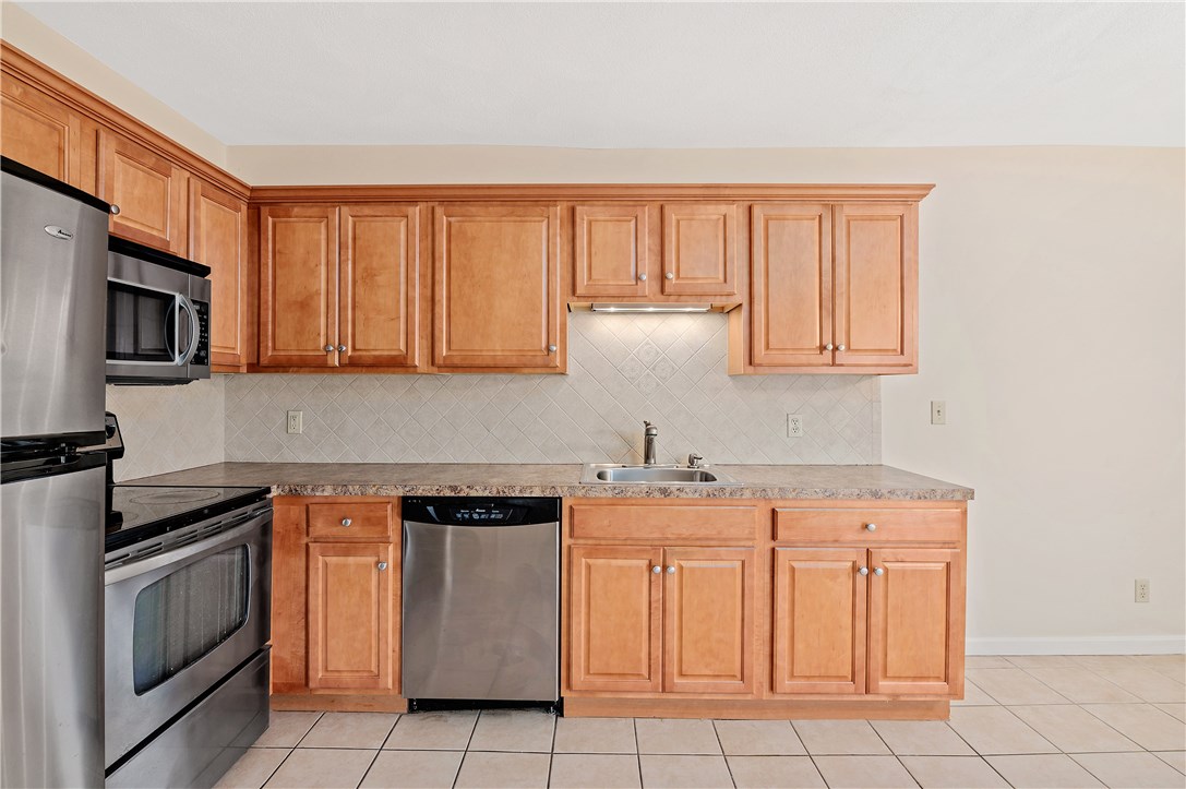 400 New River Road, Unit 212 Lincoln, RI 02838 - Photo 4 of 20