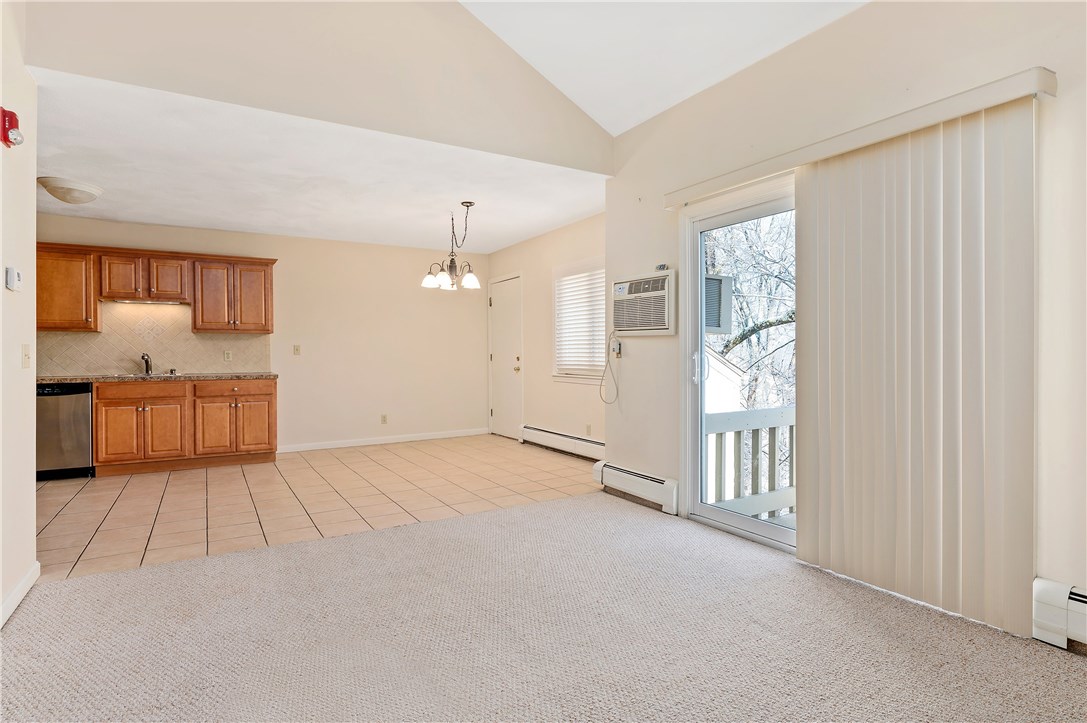 400 New River Road, Unit 212 Lincoln, RI 02838 - Photo 6 of 20