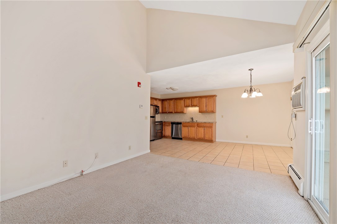 400 New River Road, Unit 212 Lincoln, RI 02838 - Photo 8 of 20