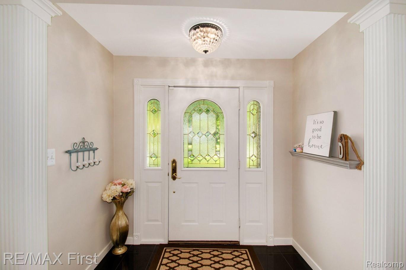 1420 Oxford Road Grosse Pointe, MI 48236 - Photo 6 of 34 9803F1D5-16A5-4A01-9B48-0E3309A82777.jpeg