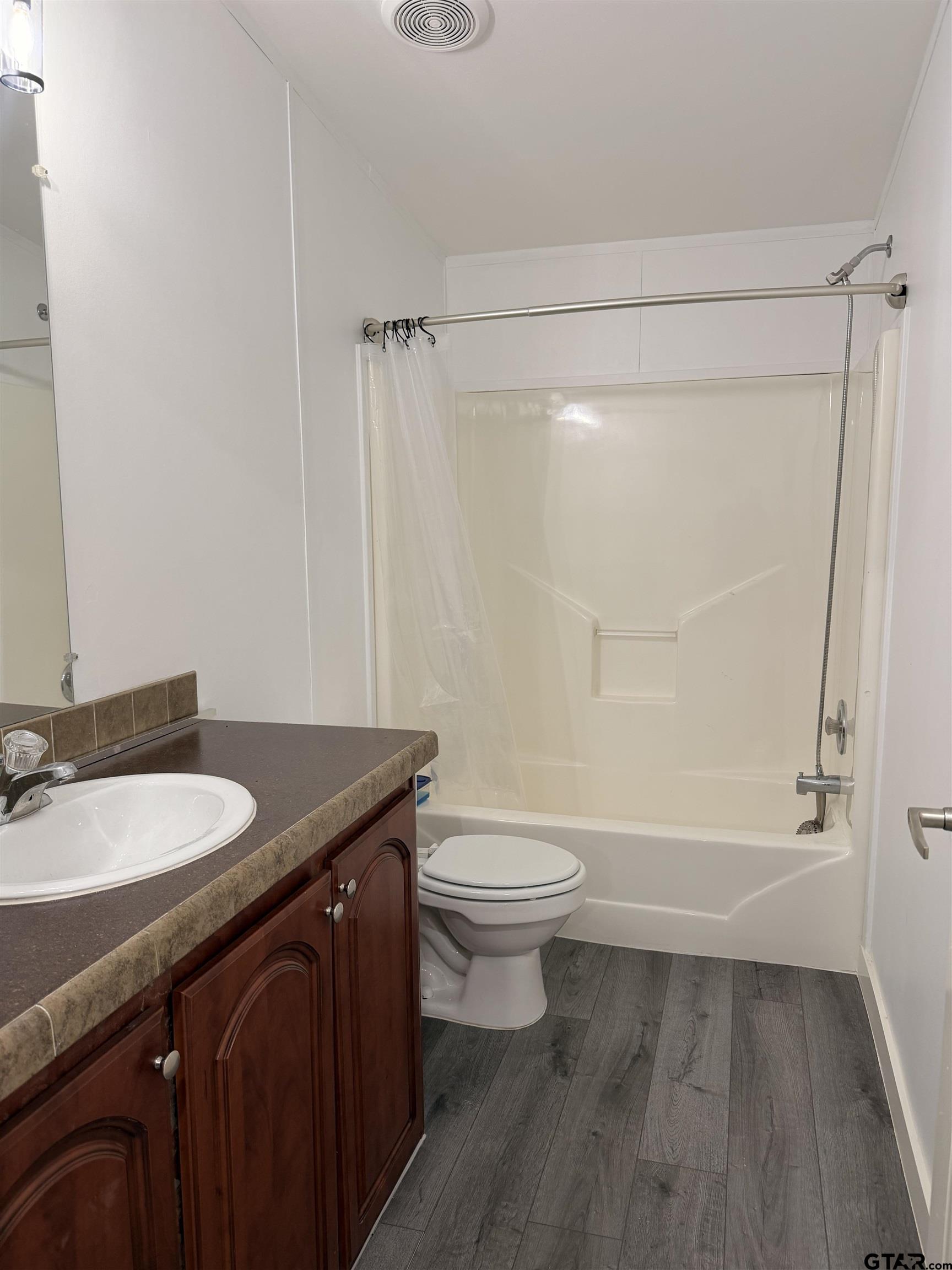 5611 Holiday Hills Road Tyler, TX 75708 - Photo 16 of 33 Gallery Image 16