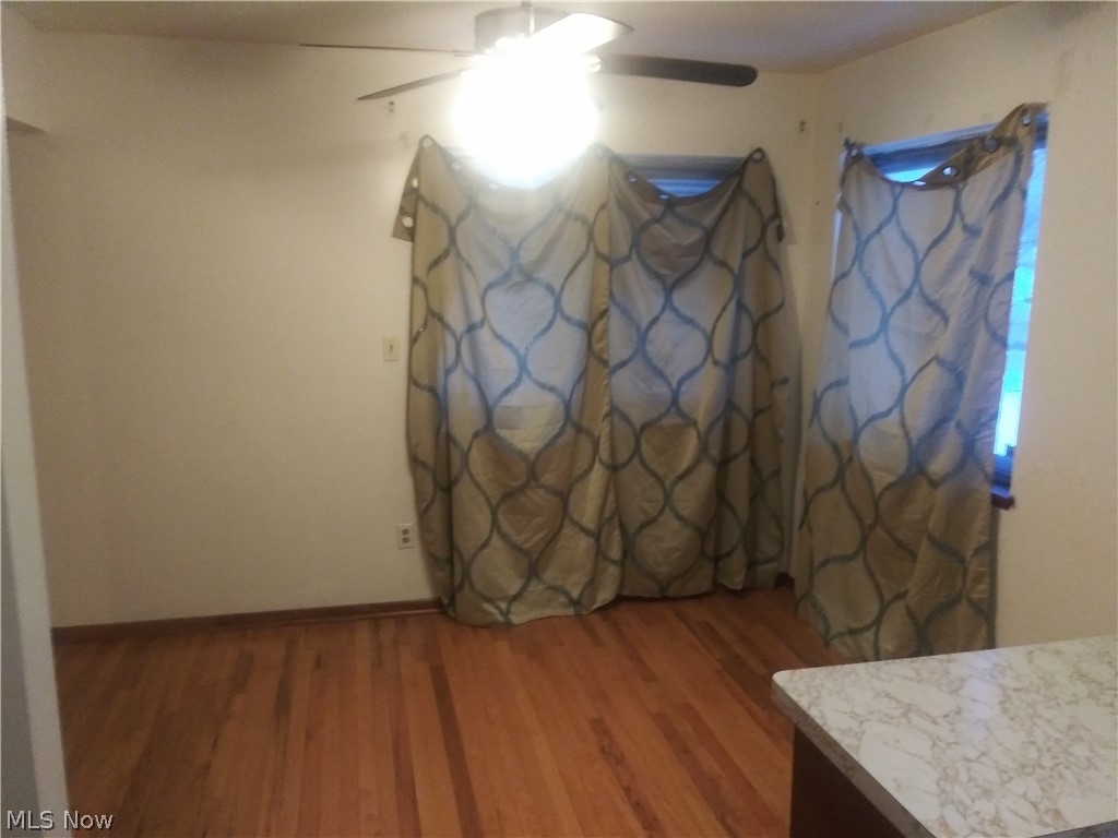 15902 Seville Road Cleveland, OH 44128 - Photo 2 of 24 Gallery Image 2