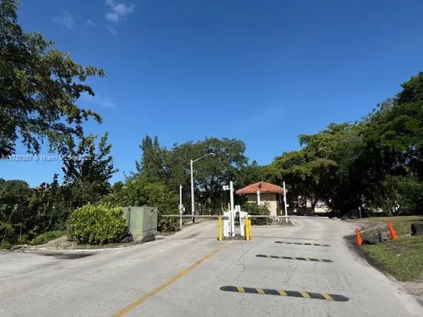 $1,850 | 6101 North Falls Cir Drive, Unit 312, Lauderhill, FL 33319